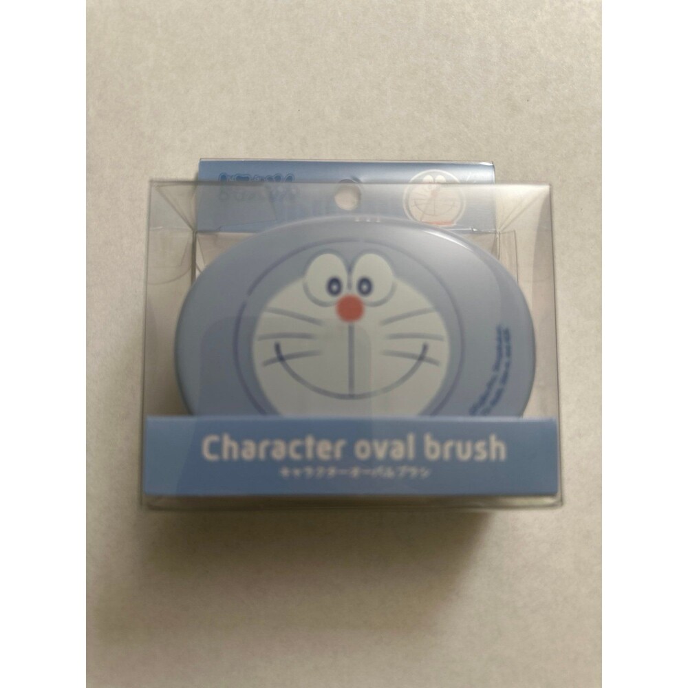 (NWT) Doraemon oval brush (portable)